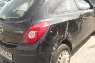 Serrure avant droit OPEL CORSA D