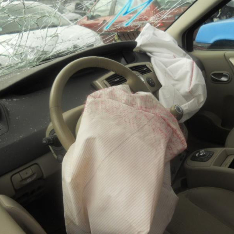 Trappe d'essence RENAULT SCENIC 2 Photo n°8