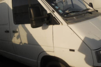 Bras essuie glace avant droit RENAULT TRAFIC 1