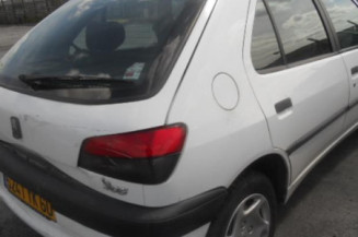 Retroviseur droit PEUGEOT 306