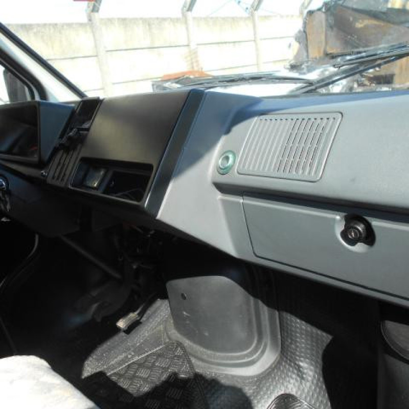 Aile avant droit RENAULT TRAFIC 1 Photo n°9