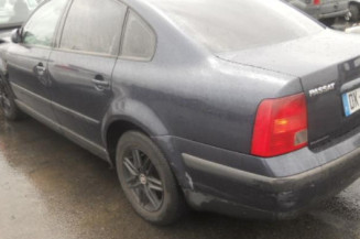 Retroviseur droit VOLKSWAGEN PASSAT 4