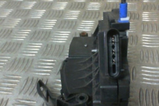 Serrure avant droit FORD FIESTA 6