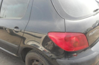 Bras essuie glace avant droit PEUGEOT 307