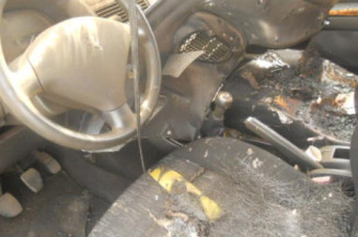 Bras essuie glace avant droit PEUGEOT 307