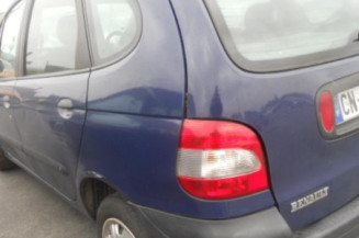 Bras essuie glace avant droit RENAULT SCENIC 1