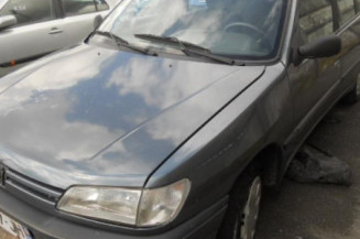 Bras essuie glace avant droit PEUGEOT 306