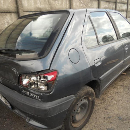 Bras essuie glace avant droit PEUGEOT 306