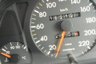 Bras essuie glace avant droit PEUGEOT 306