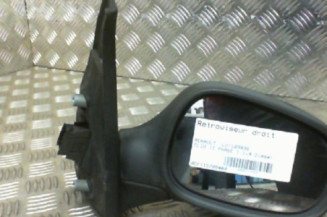 Retroviseur droit RENAULT CLIO 2 Photo n°1