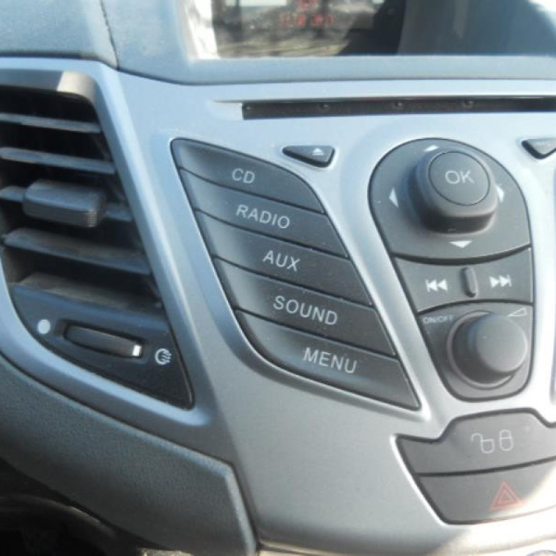 Leve vitre electrique avant droit FORD FIESTA 6 Photo n°9