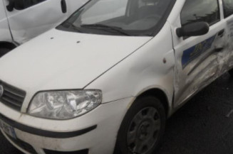 Malle/Hayon arriere FIAT PUNTO 2