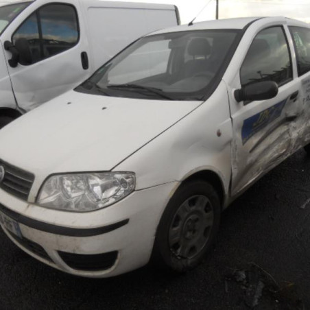 Malle/Hayon arriere FIAT PUNTO 2