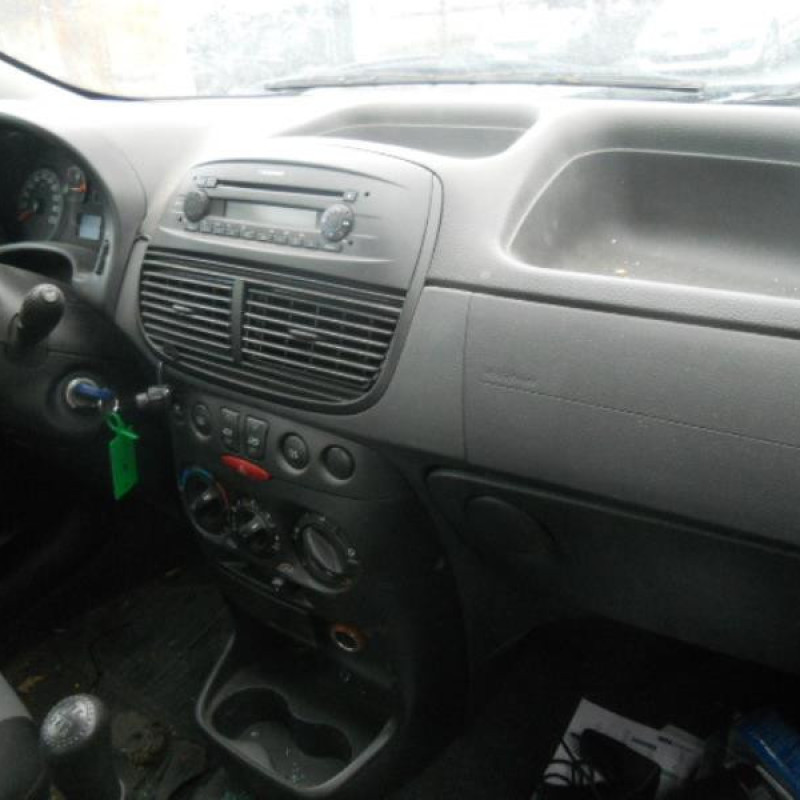 Malle/Hayon arriere FIAT PUNTO 2 Photo n°9