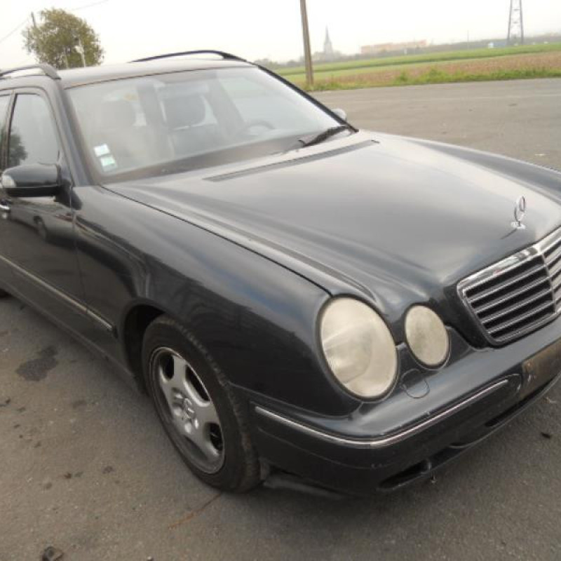 Leve vitre electrique avant gauche MERCEDES CLASSE E 210 Photo n°4