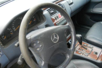 Leve vitre electrique avant gauche MERCEDES CLASSE E 210