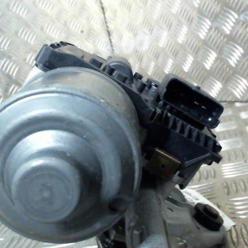 Moteur essuie glace avant gauche PEUGEOT 5008 1 Photo n°1