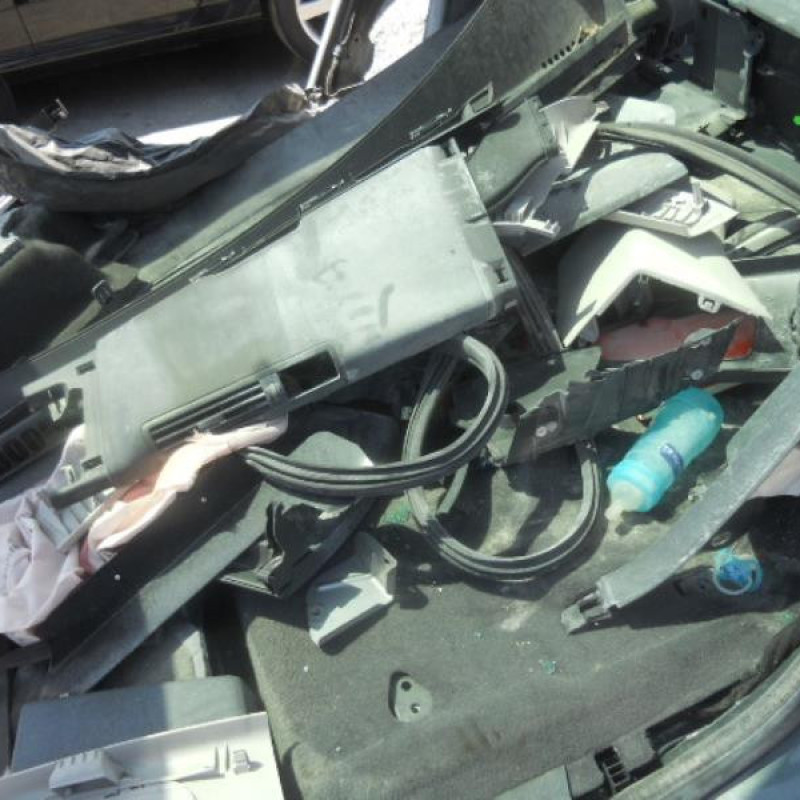 Moteur essuie glace avant gauche PEUGEOT 5008 1 Photo n°8