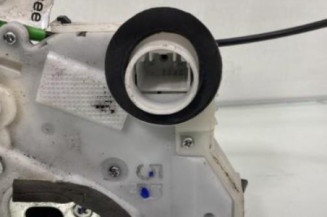 Serrure avant droit TOYOTA YARIS 3