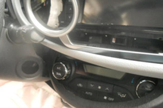 Serrure avant droit TOYOTA YARIS 3