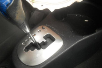 Serrure avant droit TOYOTA YARIS 3