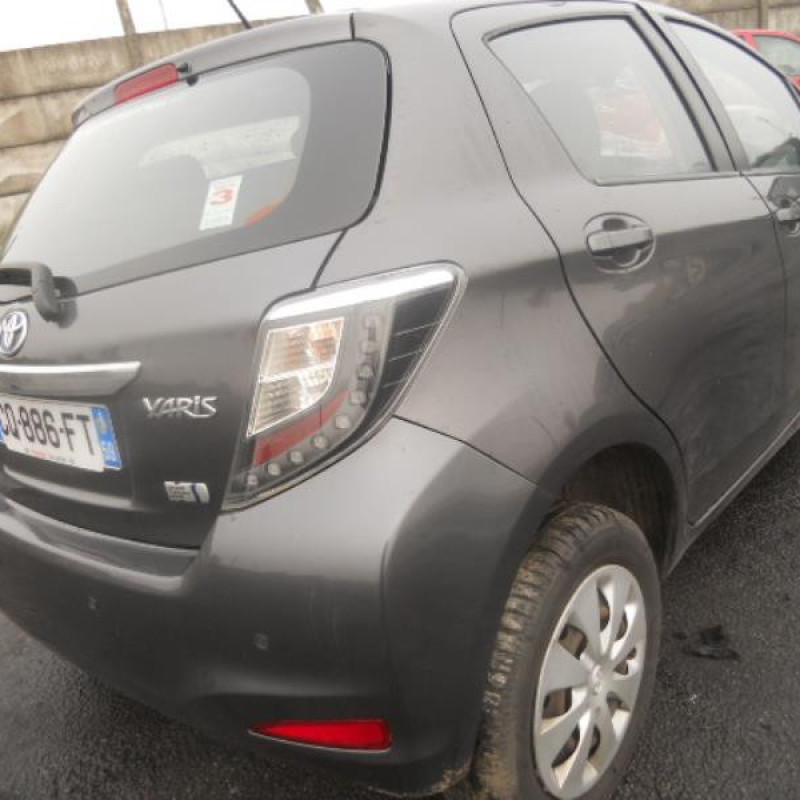 Vitre arriere droit TOYOTA YARIS 3 Photo n°4