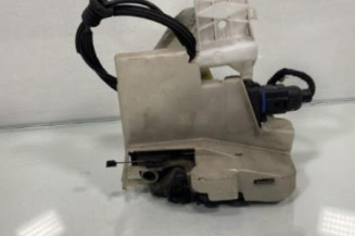Serrure avant droit VOLKSWAGEN POLO 4