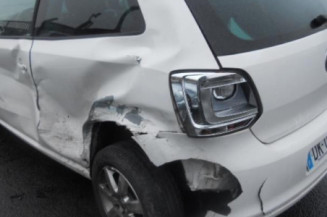 Bras essuie glace avant droit VOLKSWAGEN POLO 5