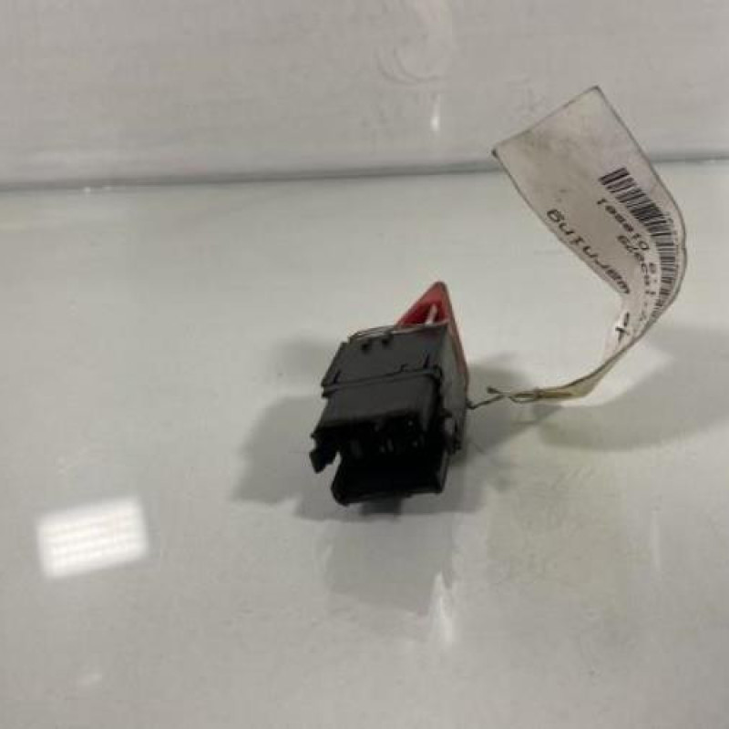 Bouton de warning VOLKSWAGEN TOURAN 1 Photo n°3