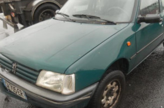 Retroviseur droit PEUGEOT 205 Photo n°1