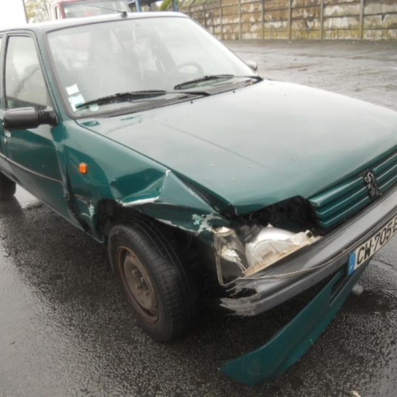 Retroviseur droit PEUGEOT 205 Photo n°2