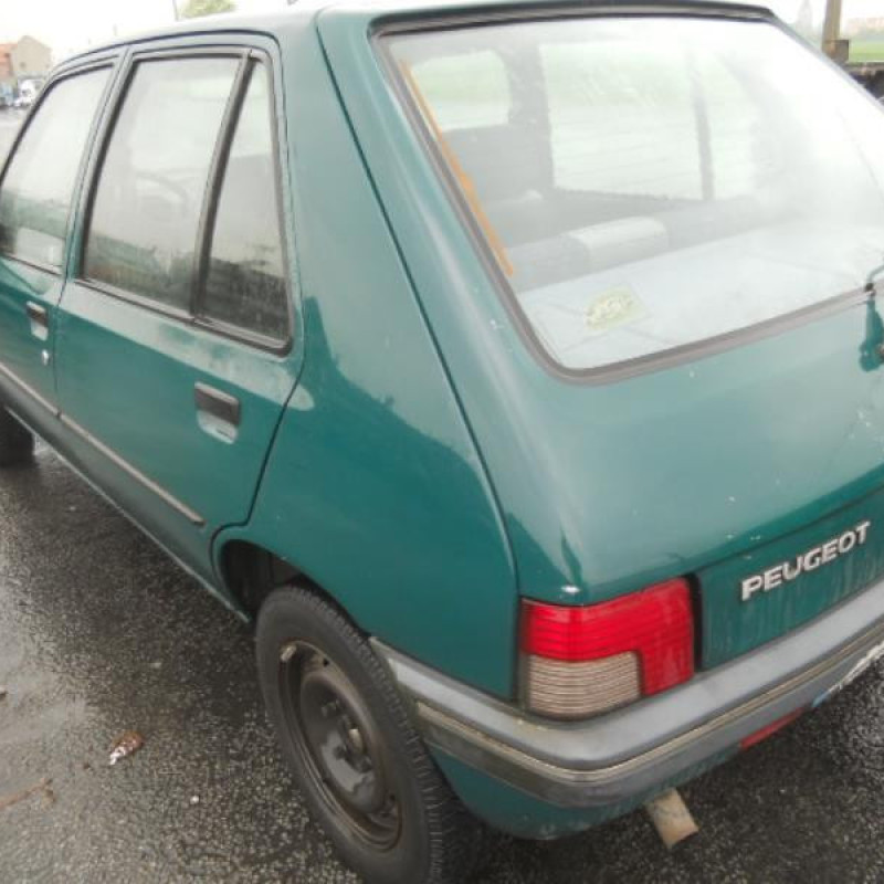 Retroviseur droit PEUGEOT 205 Photo n°4