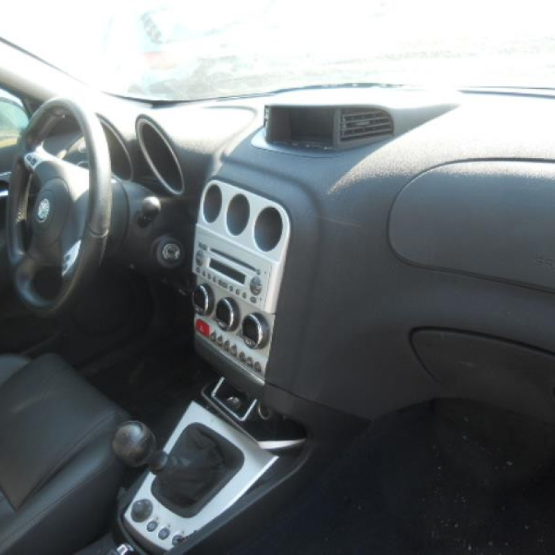 Serrure avant gauche ALFA ROMEO 156 Photo n°8