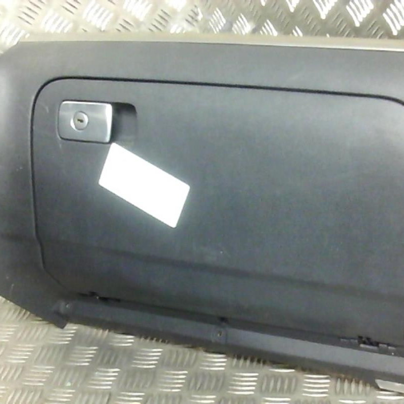 Boite a gants VOLKSWAGEN GOLF 5 Photo n°2