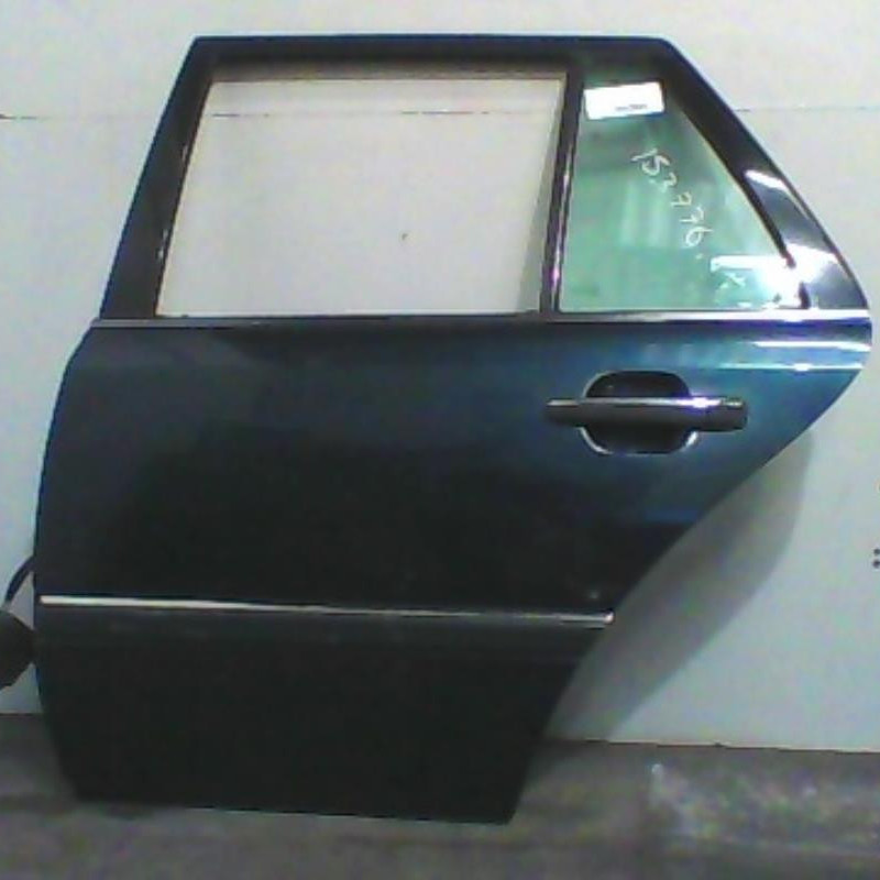 Porte arriere gauche MERCEDES CLASSE C 202 Photo n°1