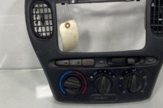 Commande chauffage TOYOTA YARIS VERSO Photo n°1