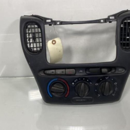 Commande chauffage TOYOTA YARIS VERSO Photo n°1