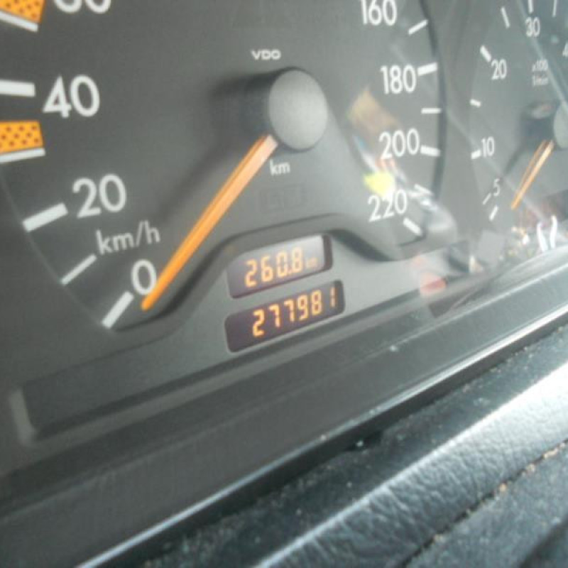Bouton de warning MERCEDES CLASSE C 202 Photo n°11