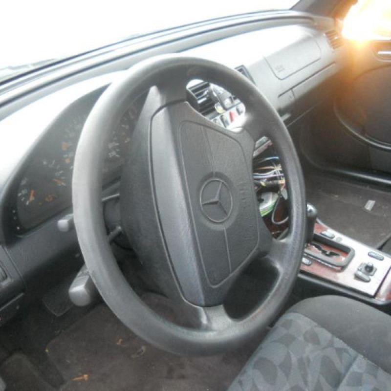 Leve vitre electrique avant droit MERCEDES CLASSE C 202 Photo n°7
