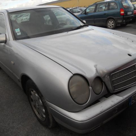 Feu arriere secondaire gauche (feux) MERCEDES CLASSE E 210