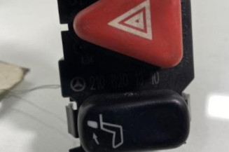 Bouton de warning MERCEDES CLASSE E 210