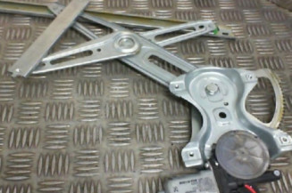 Leve vitre electrique avant droit TOYOTA AURIS 2 Photo n°1