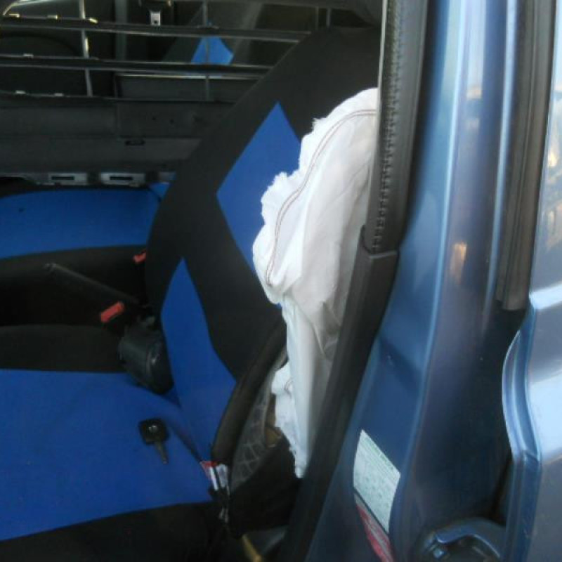 Trappe d'essence NISSAN MICRA 3 Photo n°9