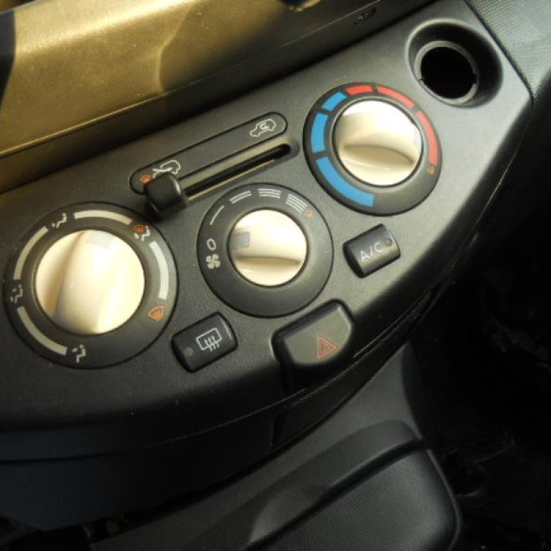 Trappe d'essence NISSAN MICRA 3 Photo n°11