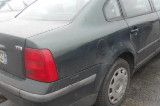 Retroviseur droit VOLKSWAGEN PASSAT 4