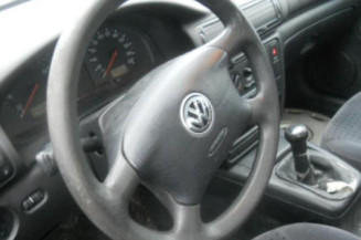 Retroviseur droit VOLKSWAGEN PASSAT 4