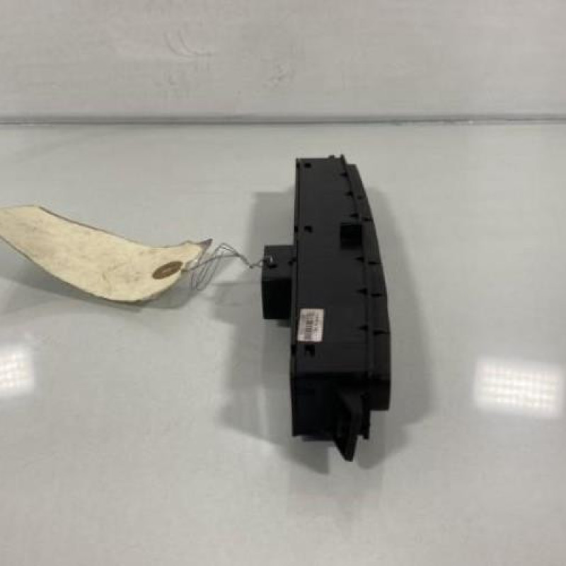 Bouton de warning FIAT GRANDE PUNTO Photo n°2