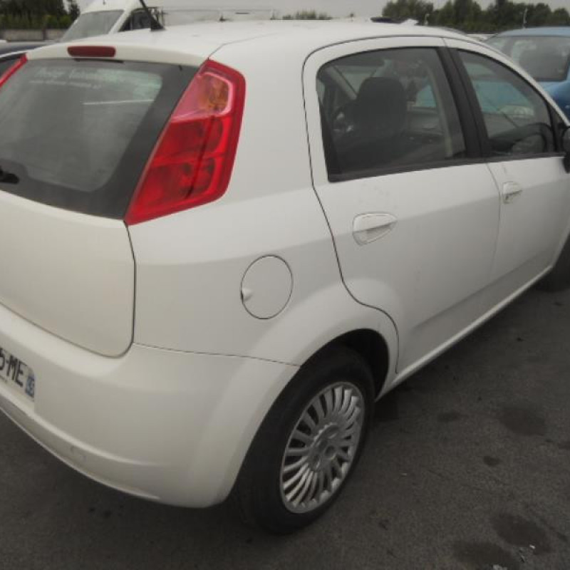 Bouton de warning FIAT GRANDE PUNTO Photo n°6
