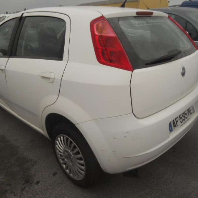 Bouton de warning FIAT GRANDE PUNTO Photo n°7