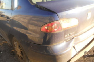 Retroviseur droit SEAT CORDOBA 2